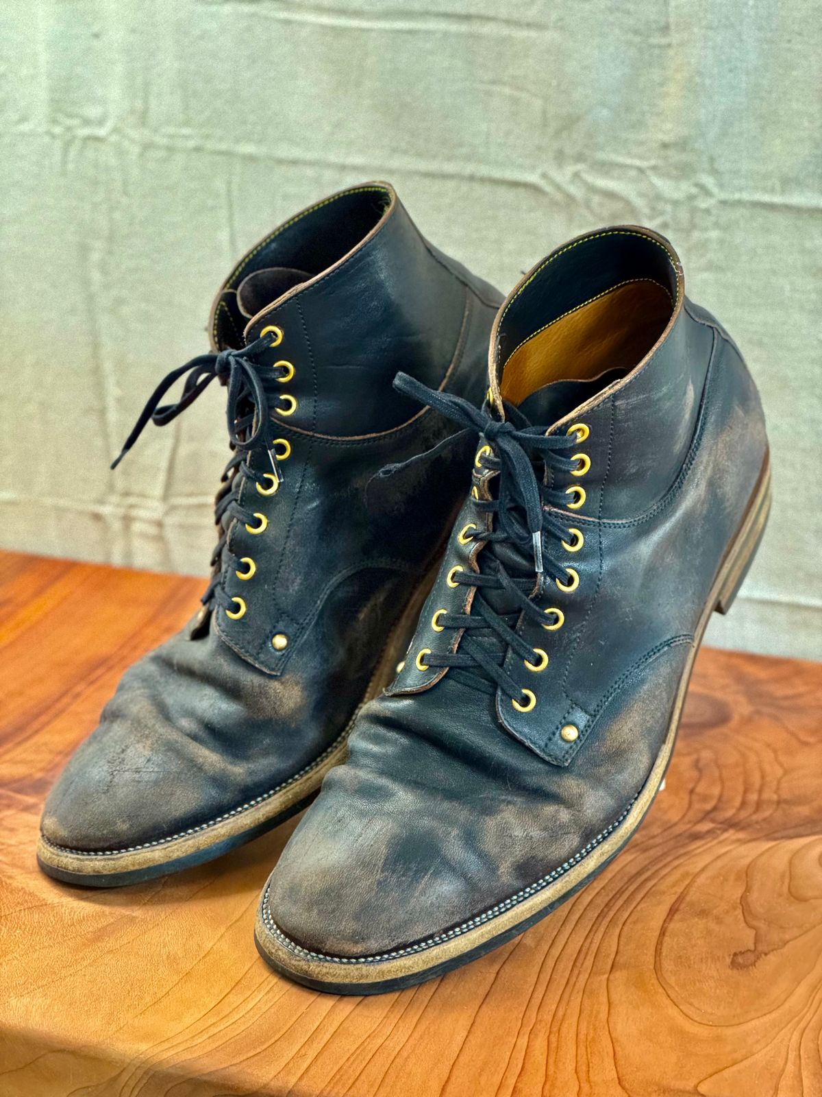 Photo by archwild on April 6, 2025 of the Iron Boots x Østmo Type 1 in Maryam Black Hand-Dyed Horsehide.