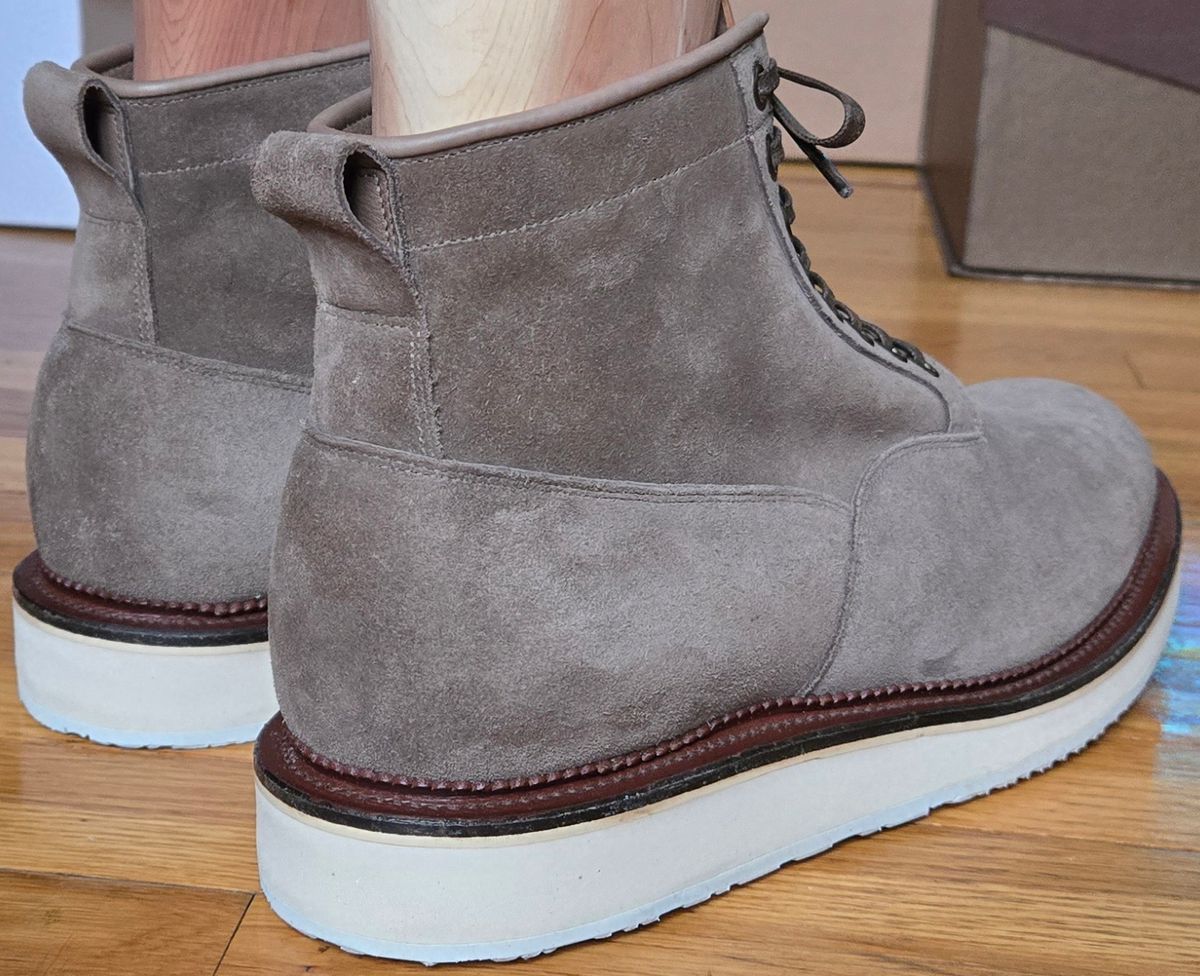 Photo by chuligani on November 13, 2025 of the Viberg Scout Boot in C.F. Stead Fog Janus Calf Suede.