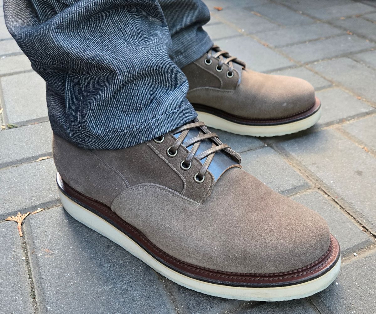 Photo by chuligani on June 7, 2026 of the Viberg Scout Boot in C.F. Stead Fog Janus Calf Suede.