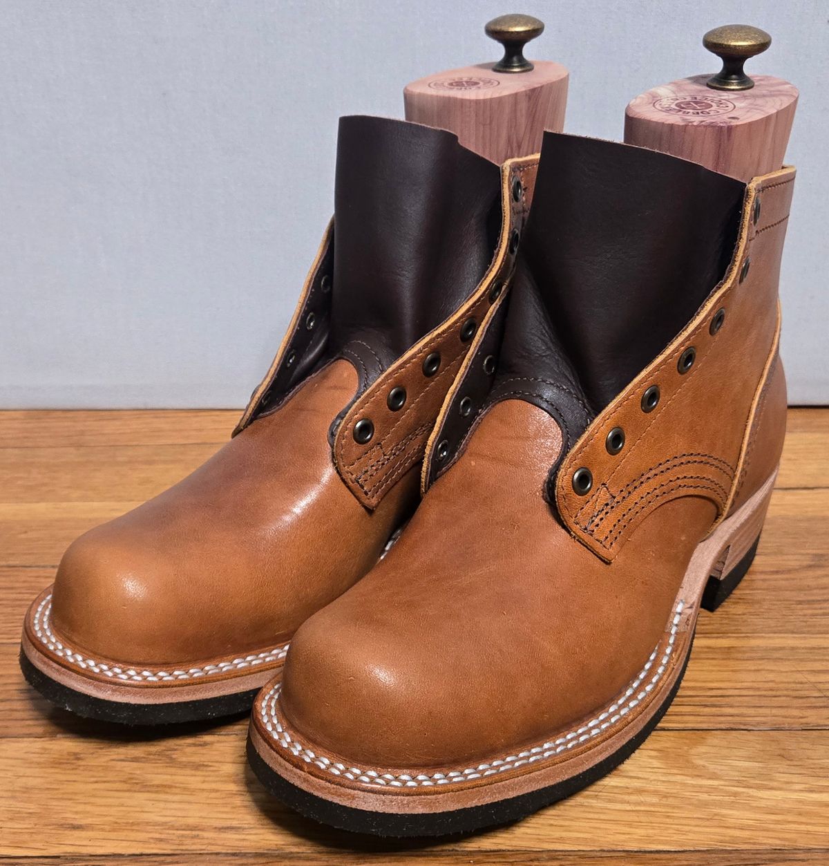 Photo by chuligani on May 15, 2026 of the Nicks Lace Up Heritage in Horween Acorn Aspen.