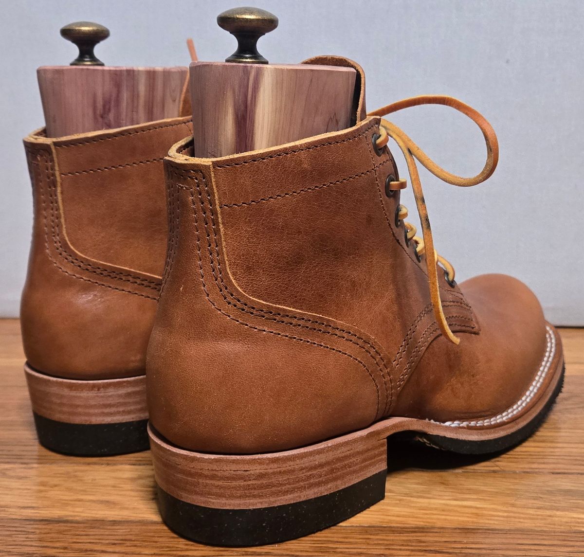 Photo by chuligani on May 16, 2026 of the Nicks Lace Up Heritage in Horween Acorn Aspen.