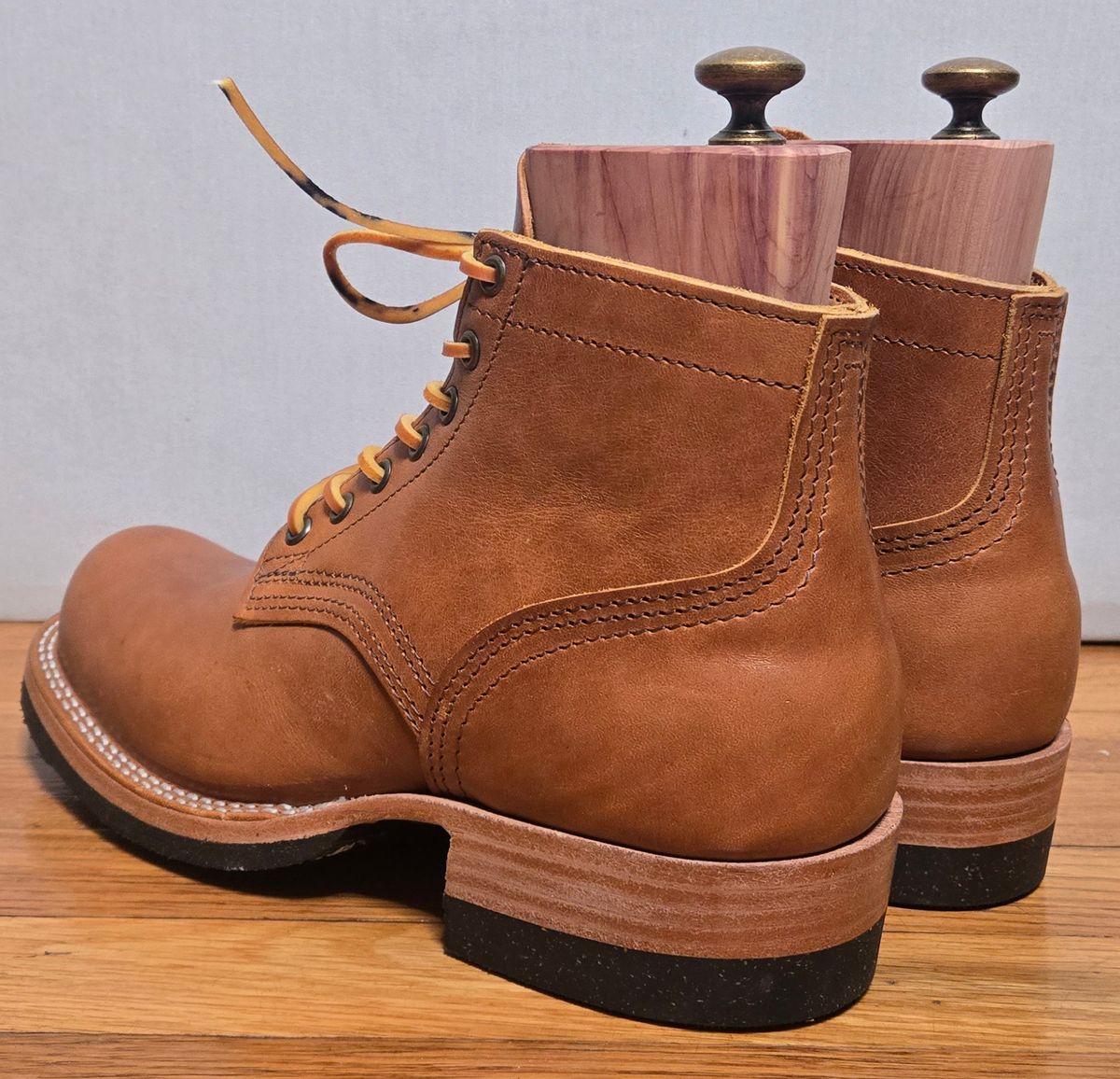 Photo by chuligani on May 16, 2026 of the Nicks Lace Up Heritage in Horween Acorn Aspen.
