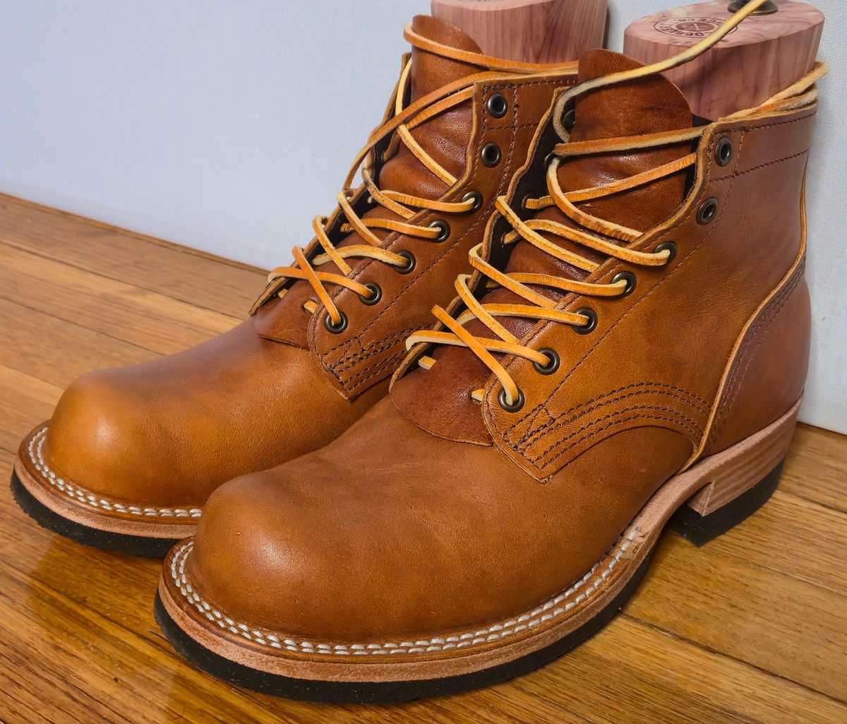 Photo by chuligani on June 16, 2026 of the Nicks Lace Up Heritage in Horween Acorn Aspen.