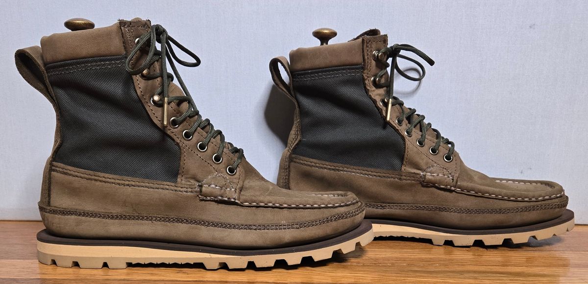 Photo by chuligani on May 31, 2026 of the Russell Moccasin Co. Joe's PH in S.B. Foot Sage Chamois & Olive Twill.