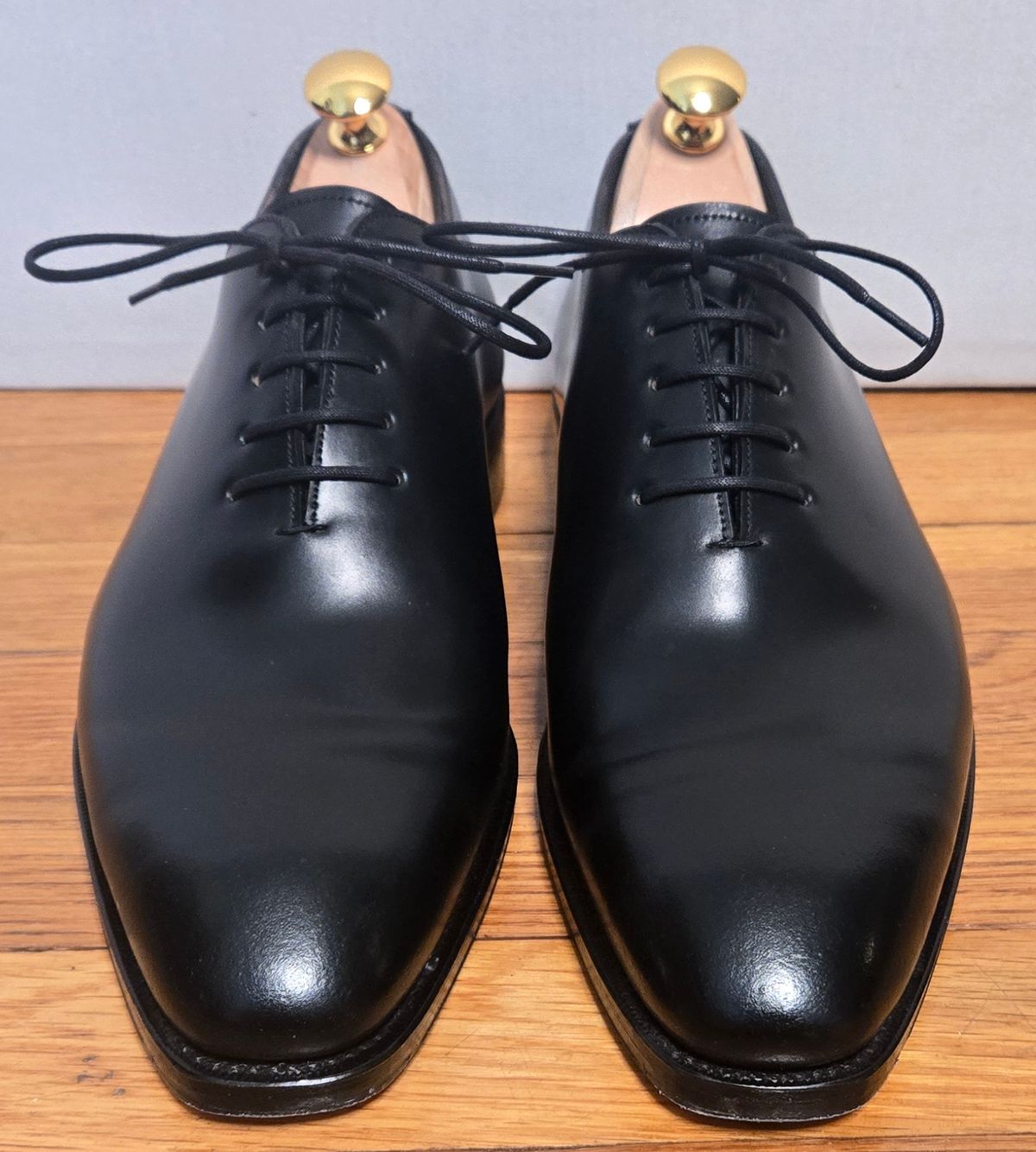 Photo by chuligani on May 15, 2026 of the Carmina Wholecut 910 in Horween Black Shell Cordovan.