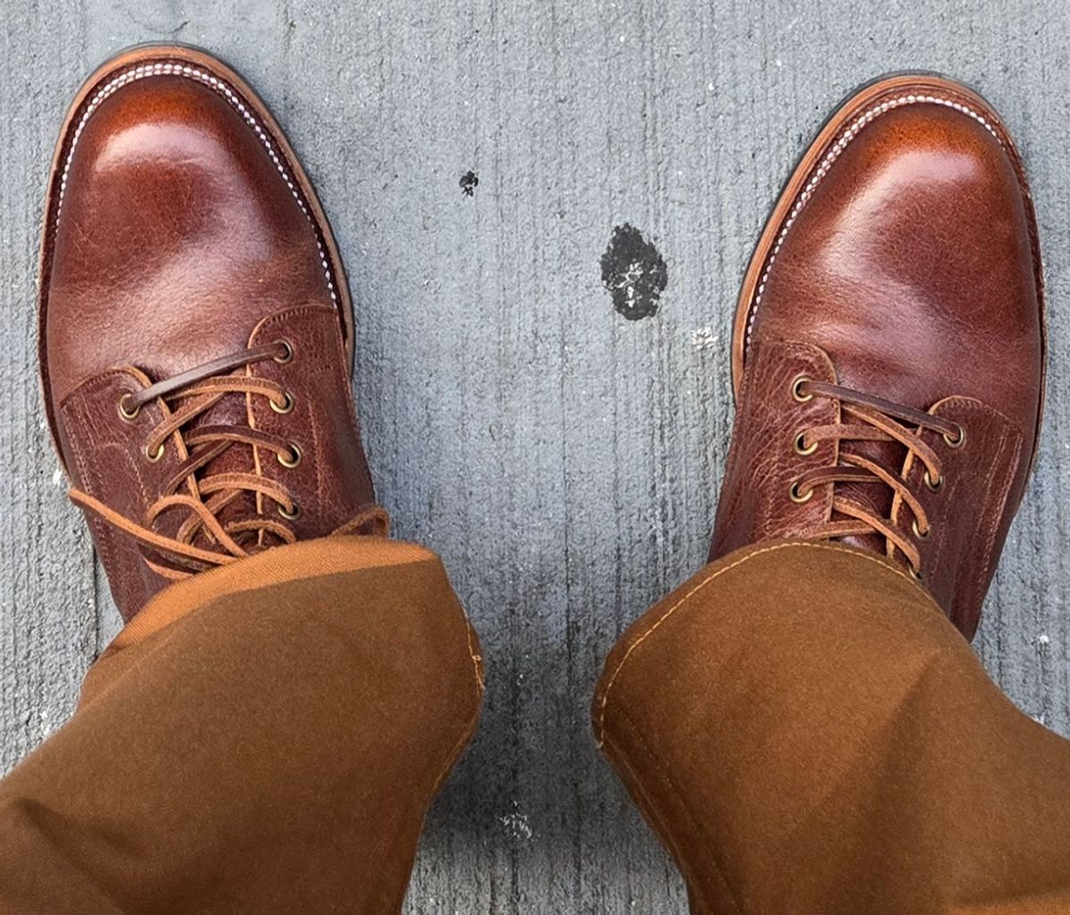 Photo by chuligani on October 7, 2025 of the Renav ISN - 106 in Horween Cognac Aspen.