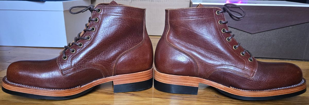 Photo by chuligani on October 2, 2025 of the Renav ISN - 106 in Horween Cognac Aspen.