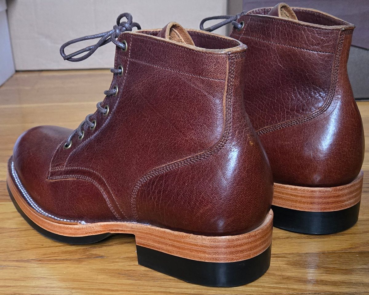 Photo by chuligani on October 2, 2025 of the Renav ISN - 106 in Horween Cognac Aspen.