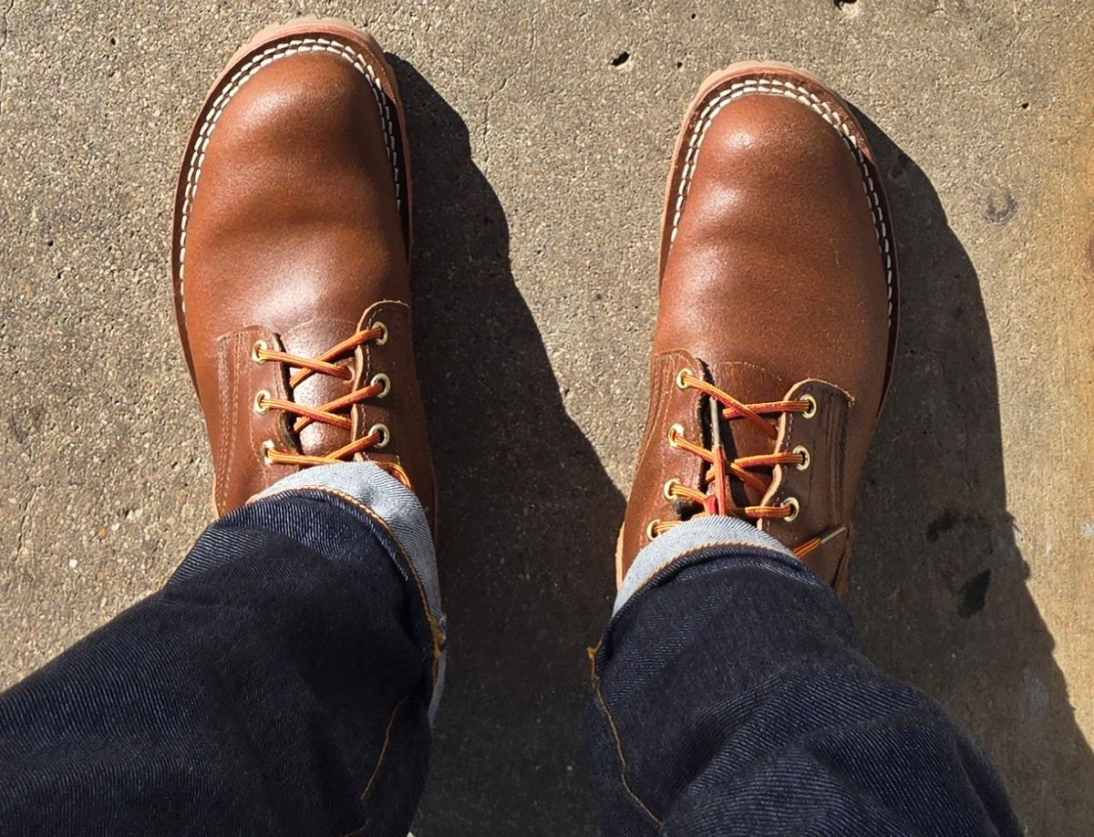 Photo by chuligani on November 6, 2025 of the Nicks Strider in Horween Ember Waxed Flesh.