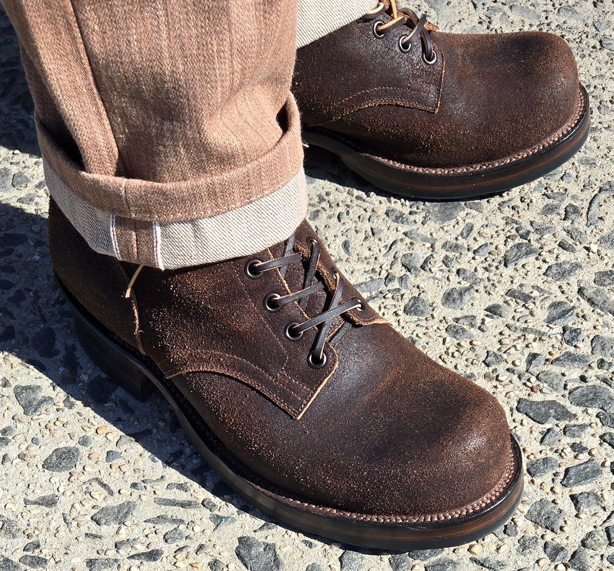 Photo by chuligani on March 10, 2026 of the Viberg Service Boot in Horween Washed Waxed Flesh Brown.