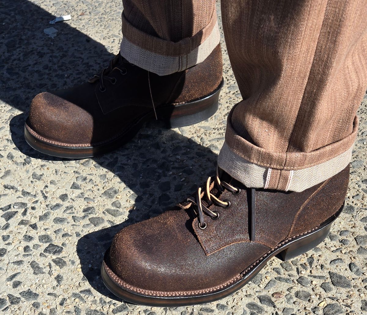 Photo by chuligani on March 10, 2026 of the Viberg Service Boot in Horween Washed Waxed Flesh Brown.