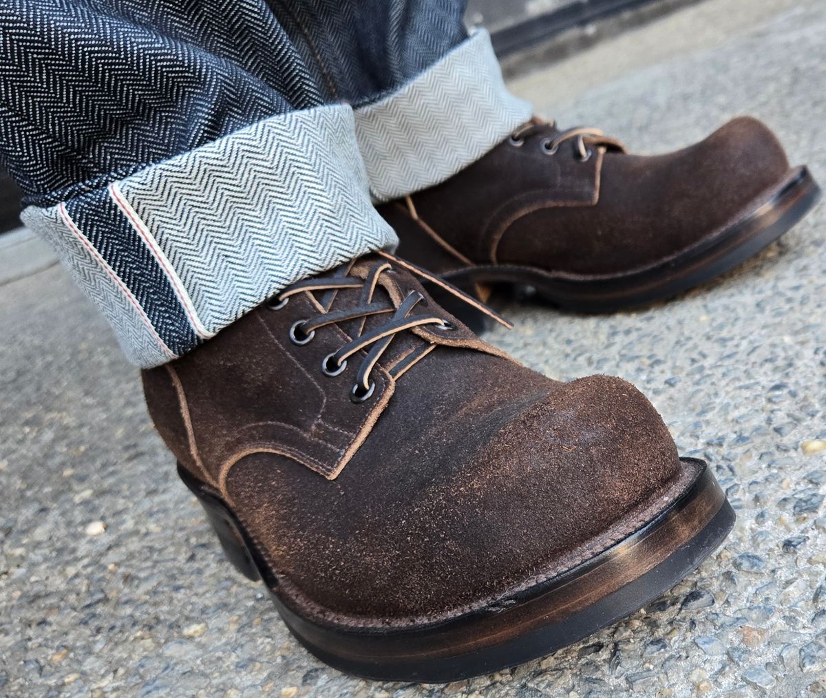 Photo by chuligani on March 24, 2026 of the Viberg Service Boot in Horween Washed Waxed Flesh Brown.