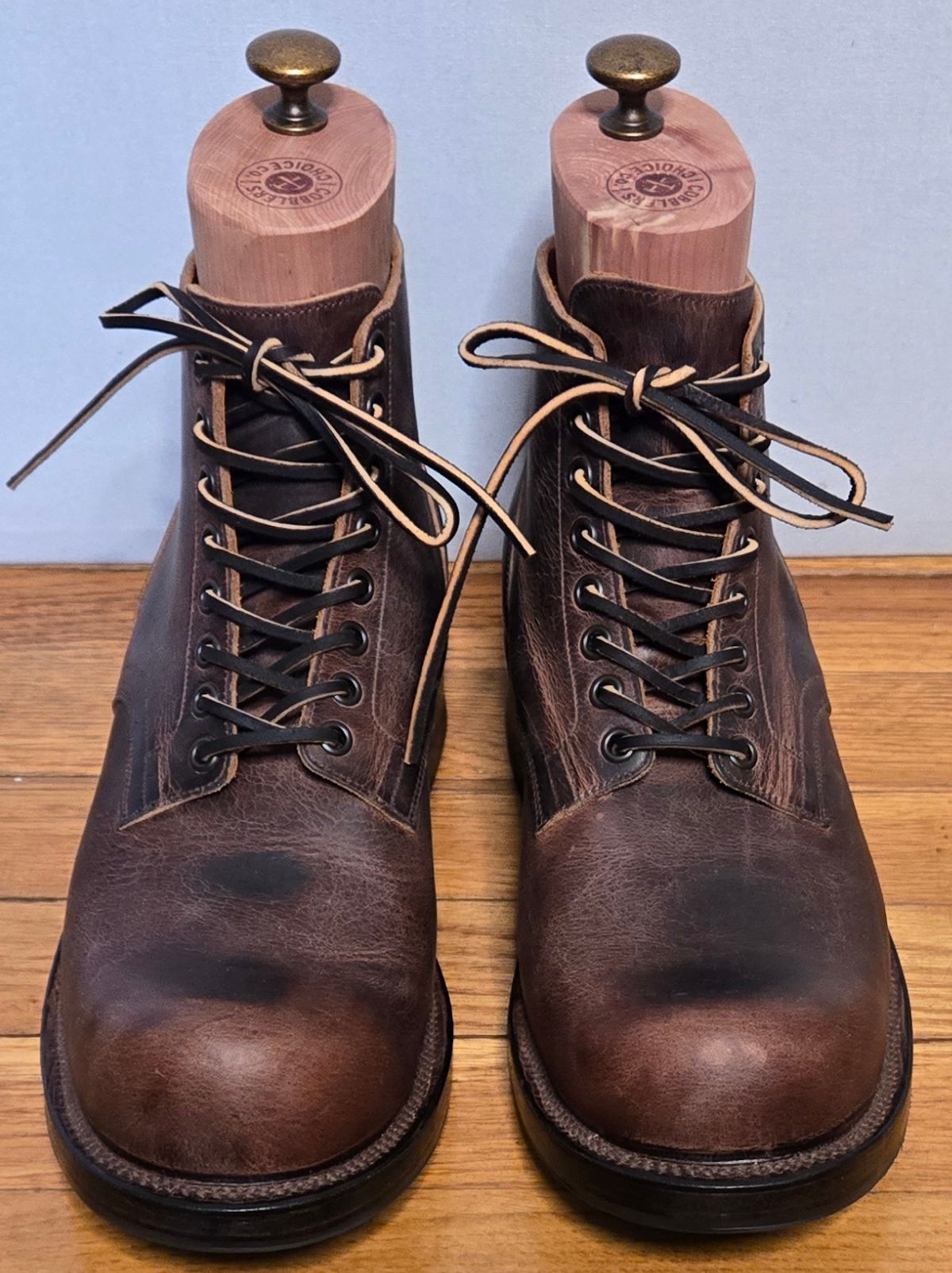 Photo by chuligani on April 29, 2026 of the Viberg Service Boot in Horween Rowdy Dachshund.