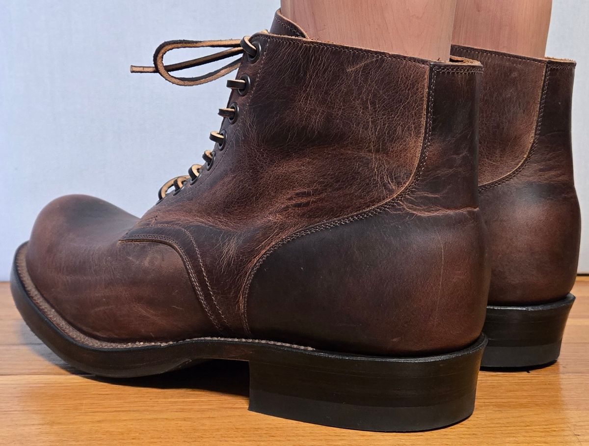 Photo by chuligani on April 29, 2026 of the Viberg Service Boot in Horween Rowdy Dachshund.