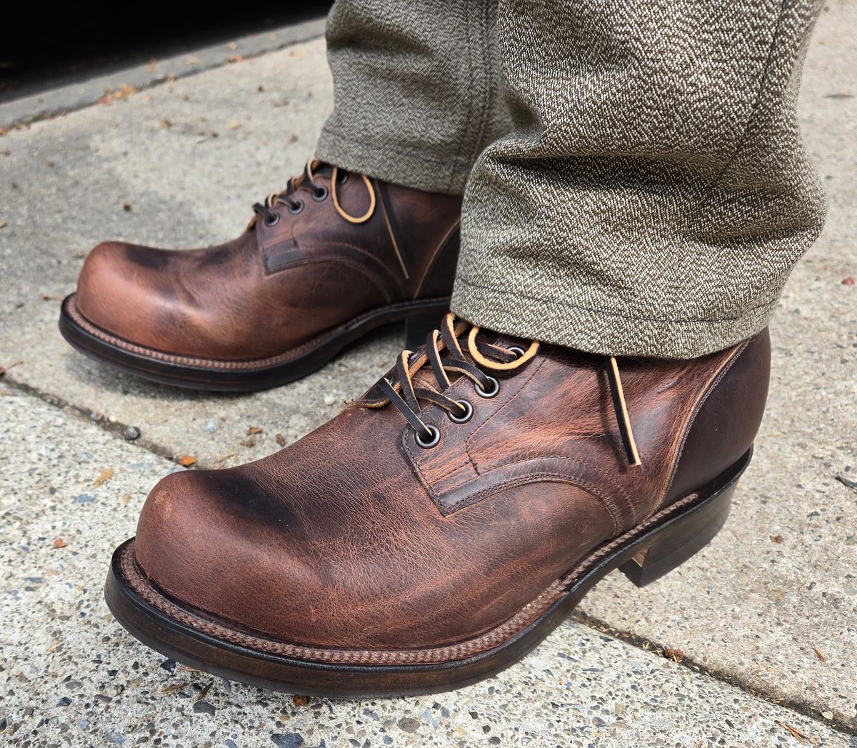 Photo by chuligani on April 30, 2026 of the Viberg Service Boot in Horween Rowdy Dachshund.