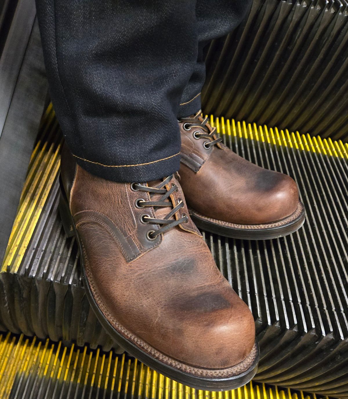 Photo by chuligani on May 6, 2026 of the Viberg Service Boot in Horween Rowdy Dachshund.