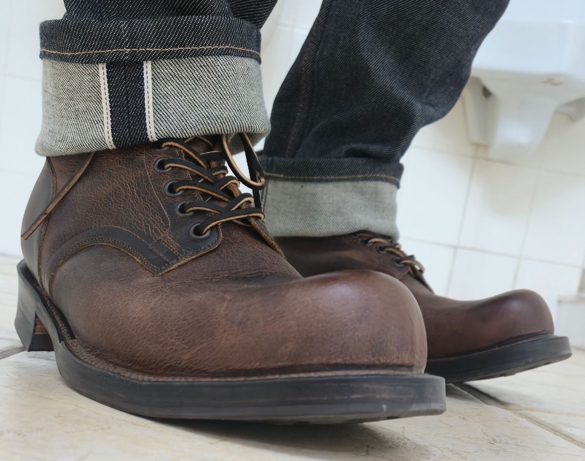 Photo by chuligani on June 25, 2026 of the Viberg Service Boot in Horween Rowdy Dachshund.