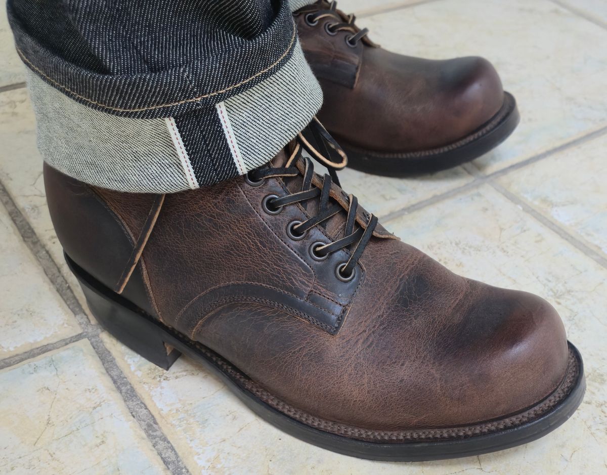 Photo by chuligani on June 25, 2026 of the Viberg Service Boot in Horween Rowdy Dachshund.