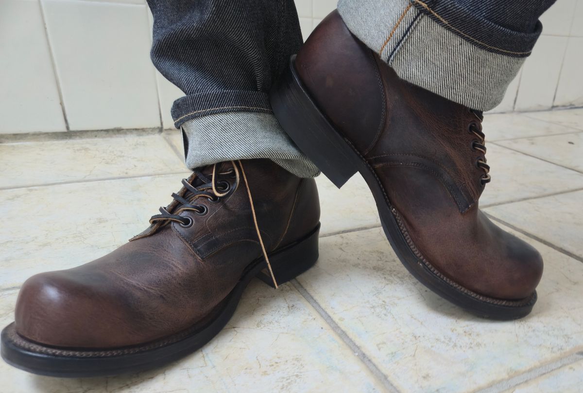 Photo by chuligani on June 25, 2026 of the Viberg Service Boot in Horween Rowdy Dachshund.