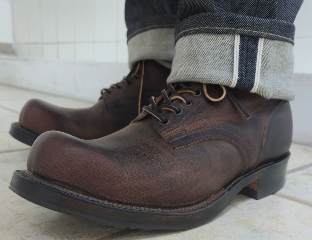 Photo by chuligani on June 25, 2026 of the Viberg Service Boot in Horween Rowdy Dachshund.