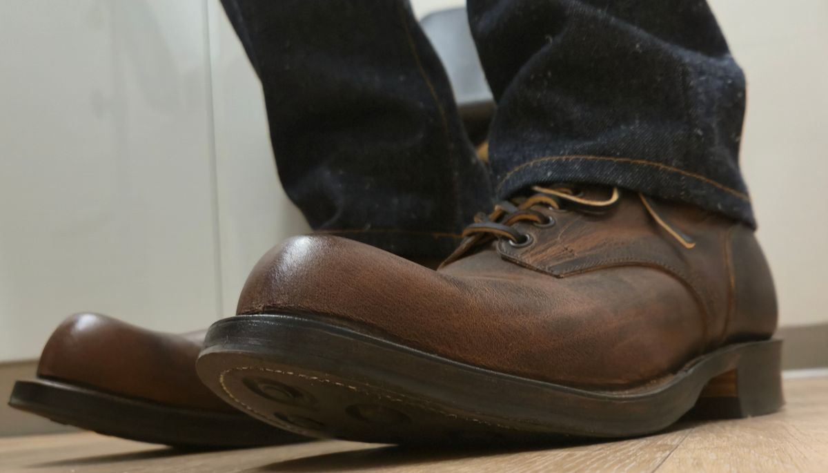Photo by chuligani on June 30, 2026 of the Viberg Service Boot in Horween Rowdy Dachshund.