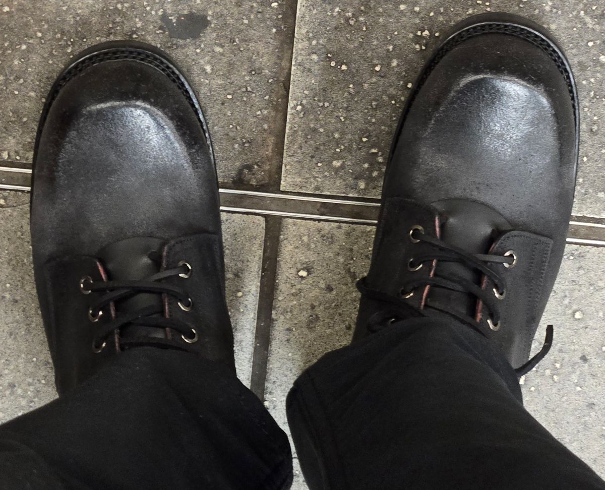 Photo by chuligani on February 13, 2026 of the Prof Barnets Bulky Boondocker in Badalassi Carlo Minerva Box Red Overdyed Black.