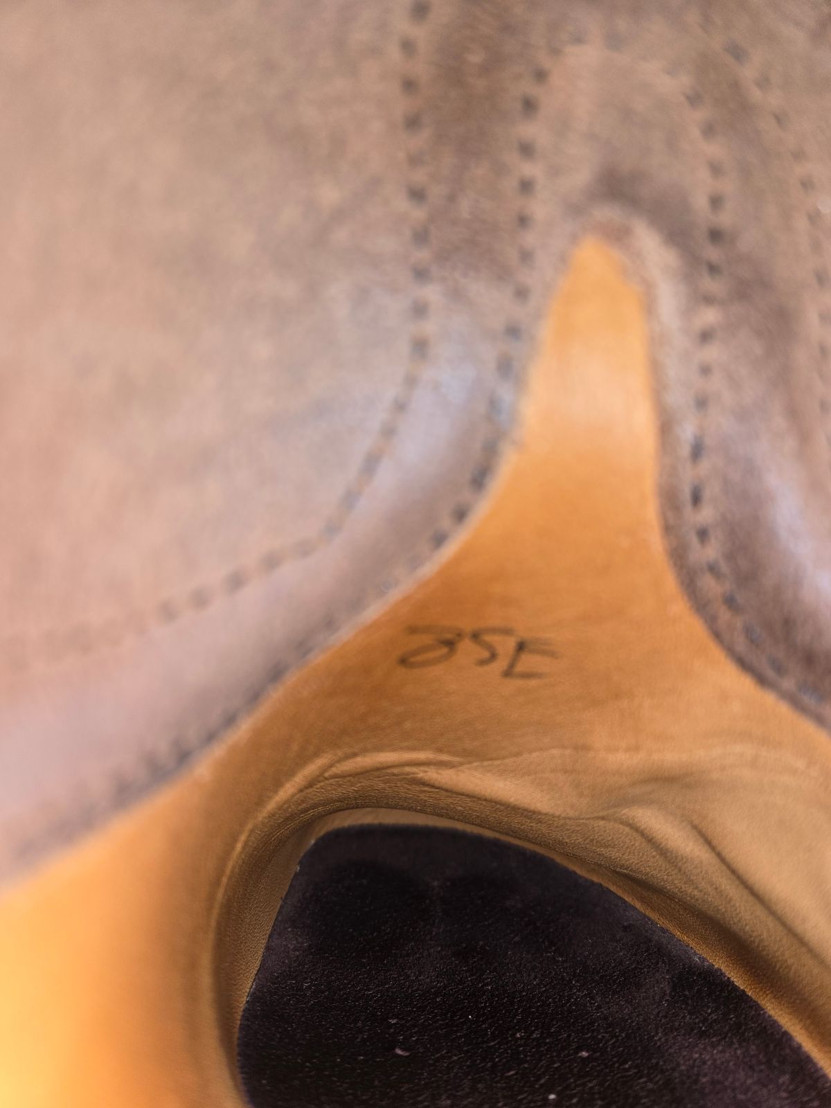Photo by chuligani on January 4, 2026 of the Nicks Wellington 365 in Horween Brown Shackleton.