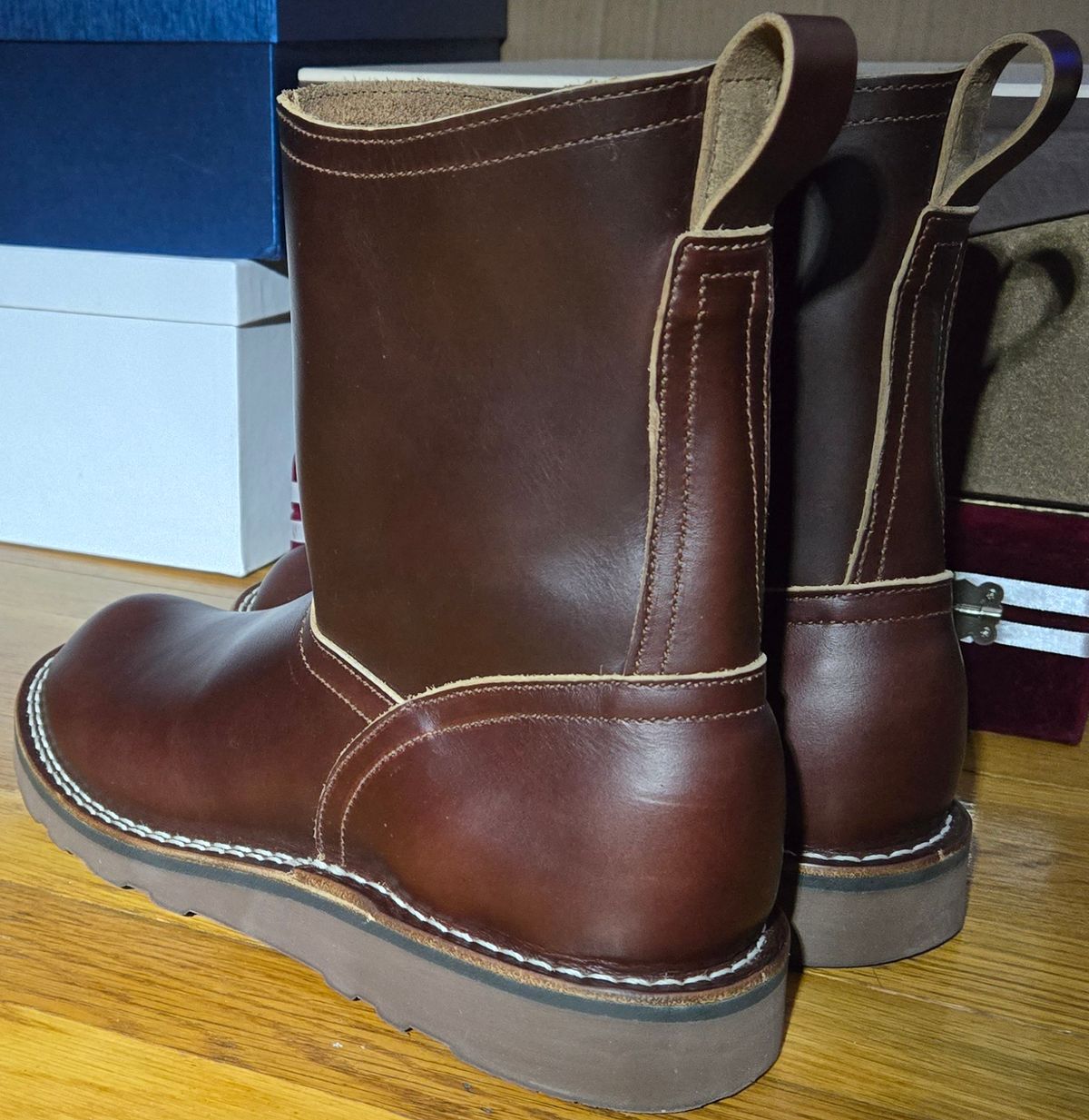 Photo by chuligani on January 3, 2026 of the Nicks Wellington 365 in Horween Brown Shackleton.