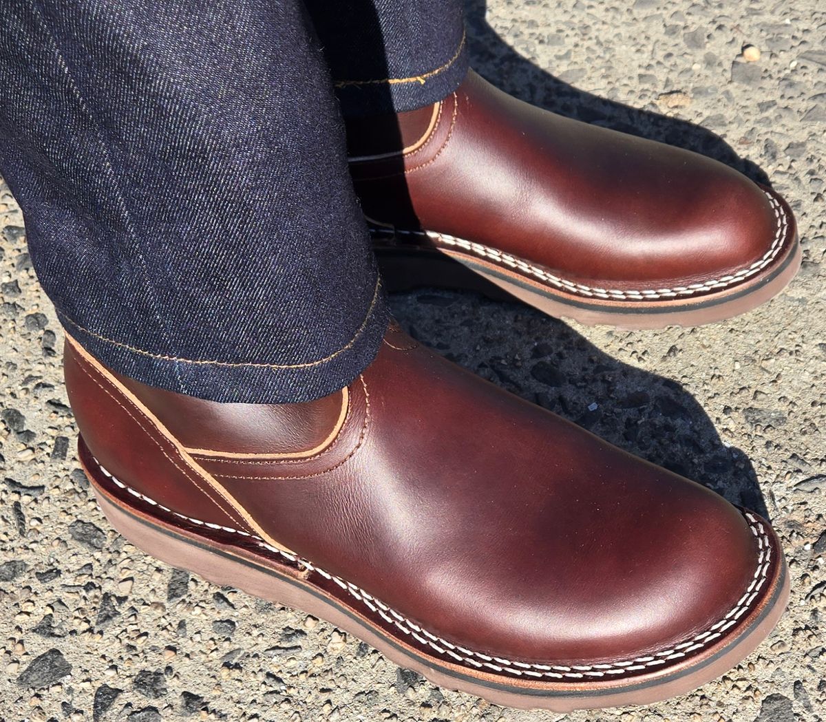 Photo by chuligani on January 4, 2026 of the Nicks Wellington 365 in Horween Brown Shackleton.
