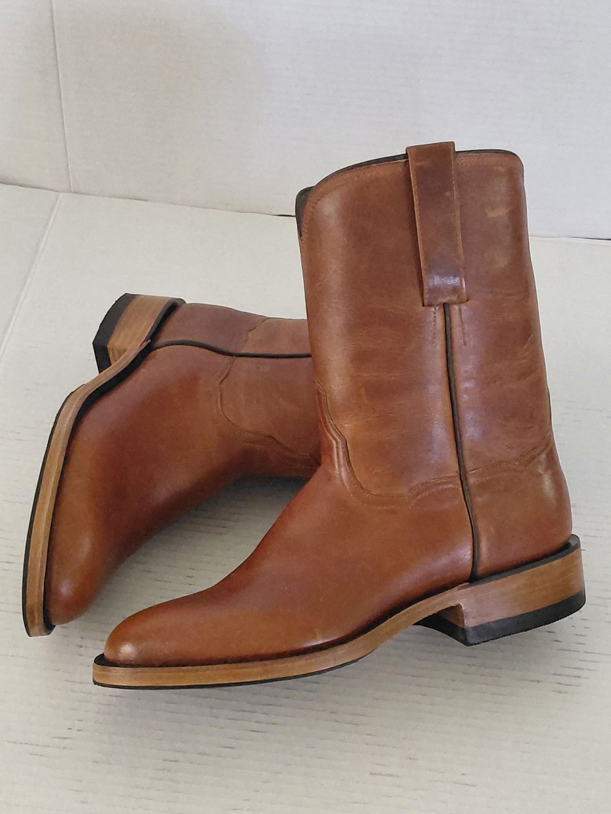Photo by chuligani on May 18, 2026 of the BNV Boots Roper in Horween English Tan Cypress.