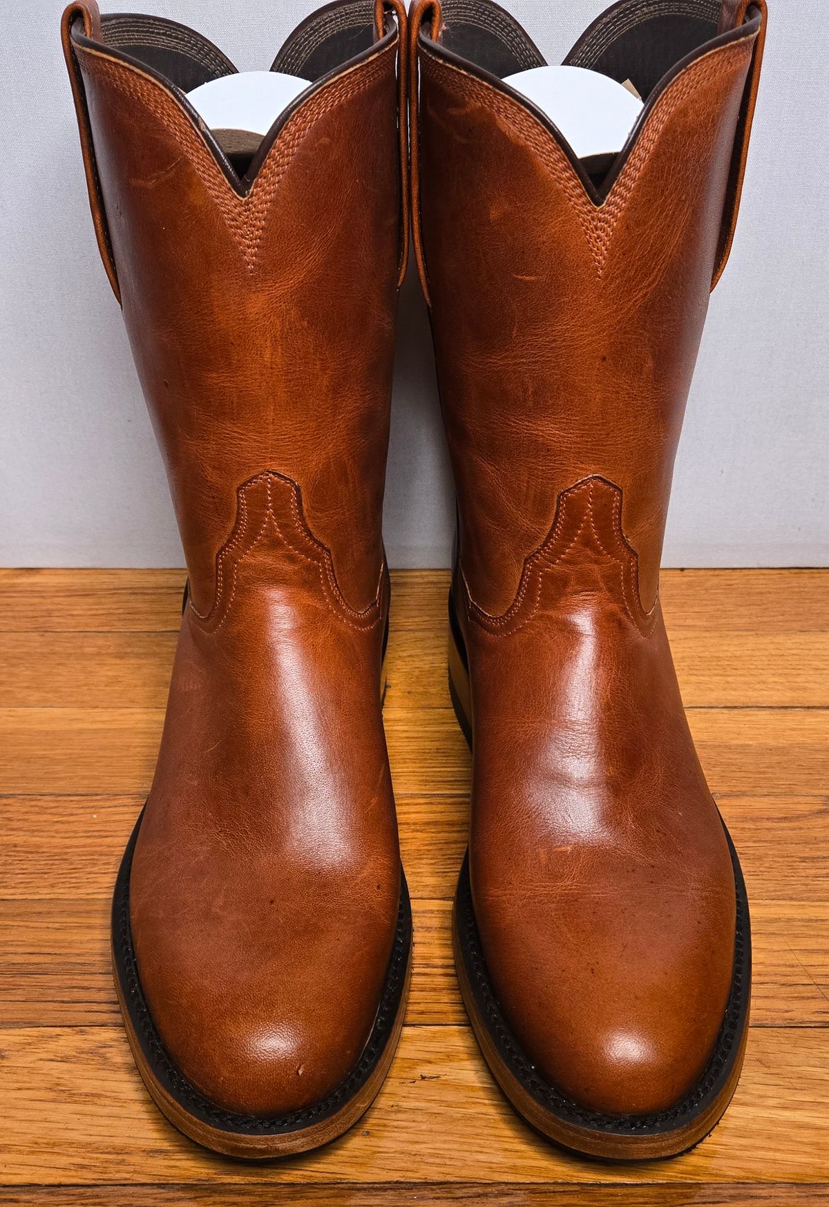Photo by chuligani on May 23, 2026 of the BNV Boots Roper in Horween English Tan Cypress.