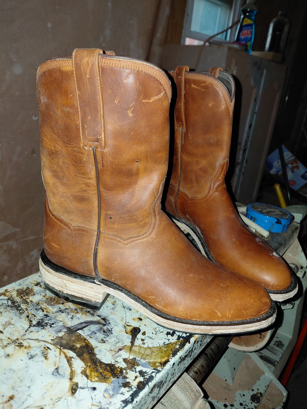 Photo by chuligani on May 6, 2026 of the BNV Boots Roper in Horween English Tan Cypress.