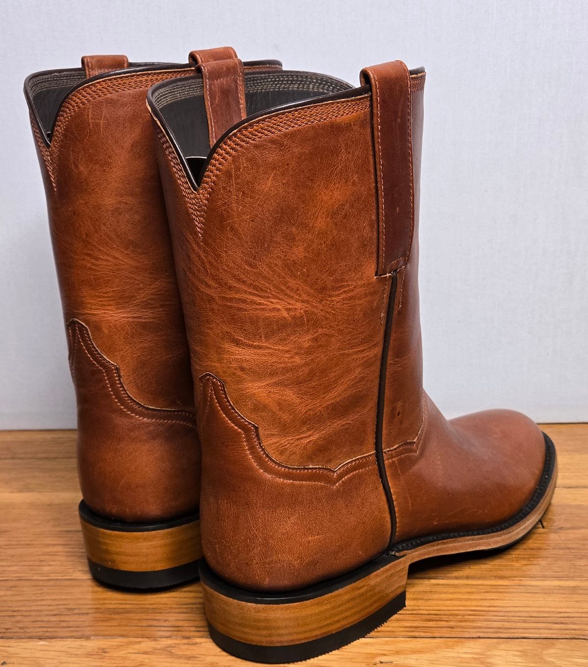 Photo by chuligani on May 23, 2026 of the BNV Boots Roper in Horween English Tan Cypress.