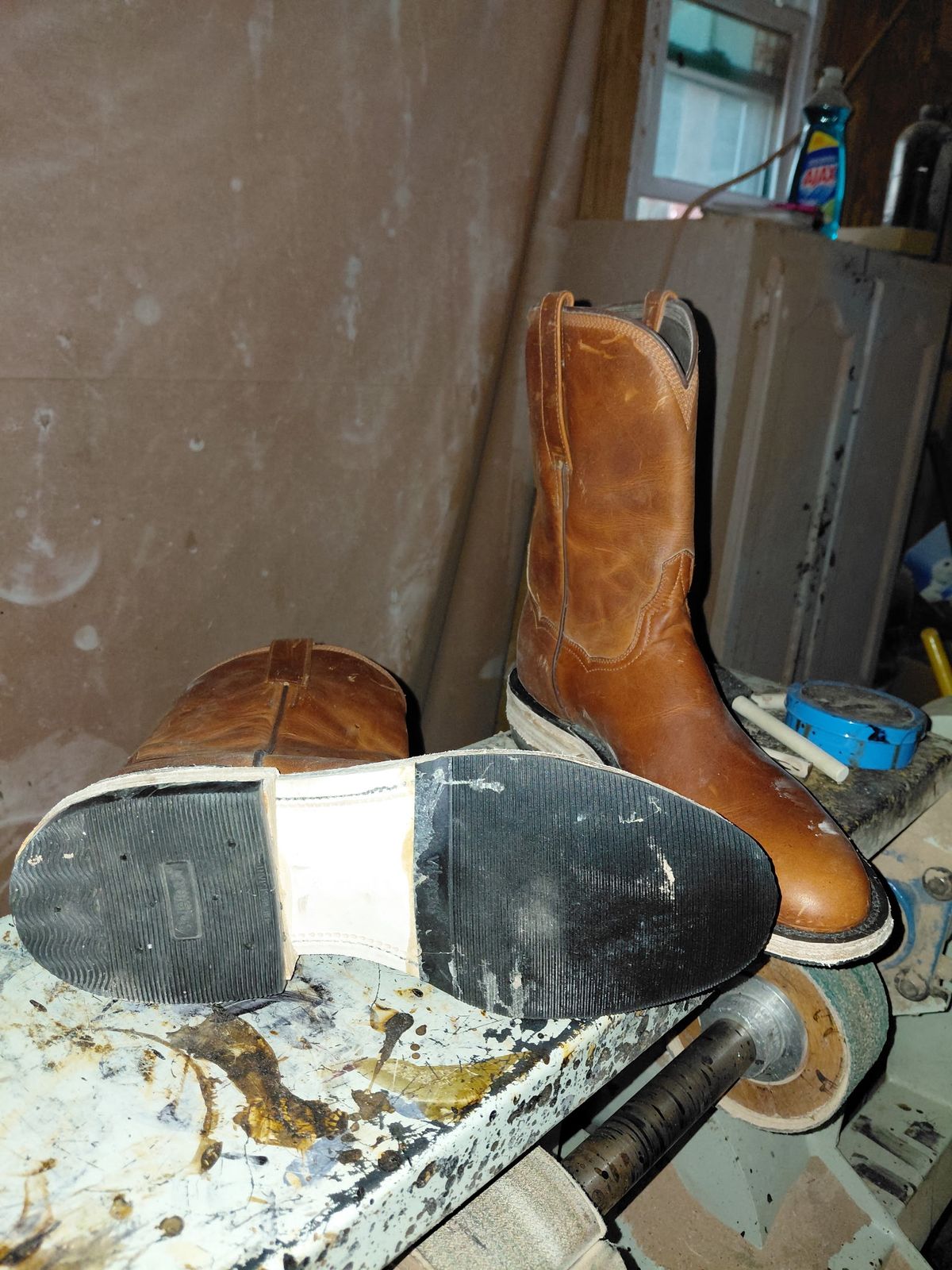 Photo by chuligani on May 6, 2026 of the BNV Boots Roper in Horween English Tan Cypress.