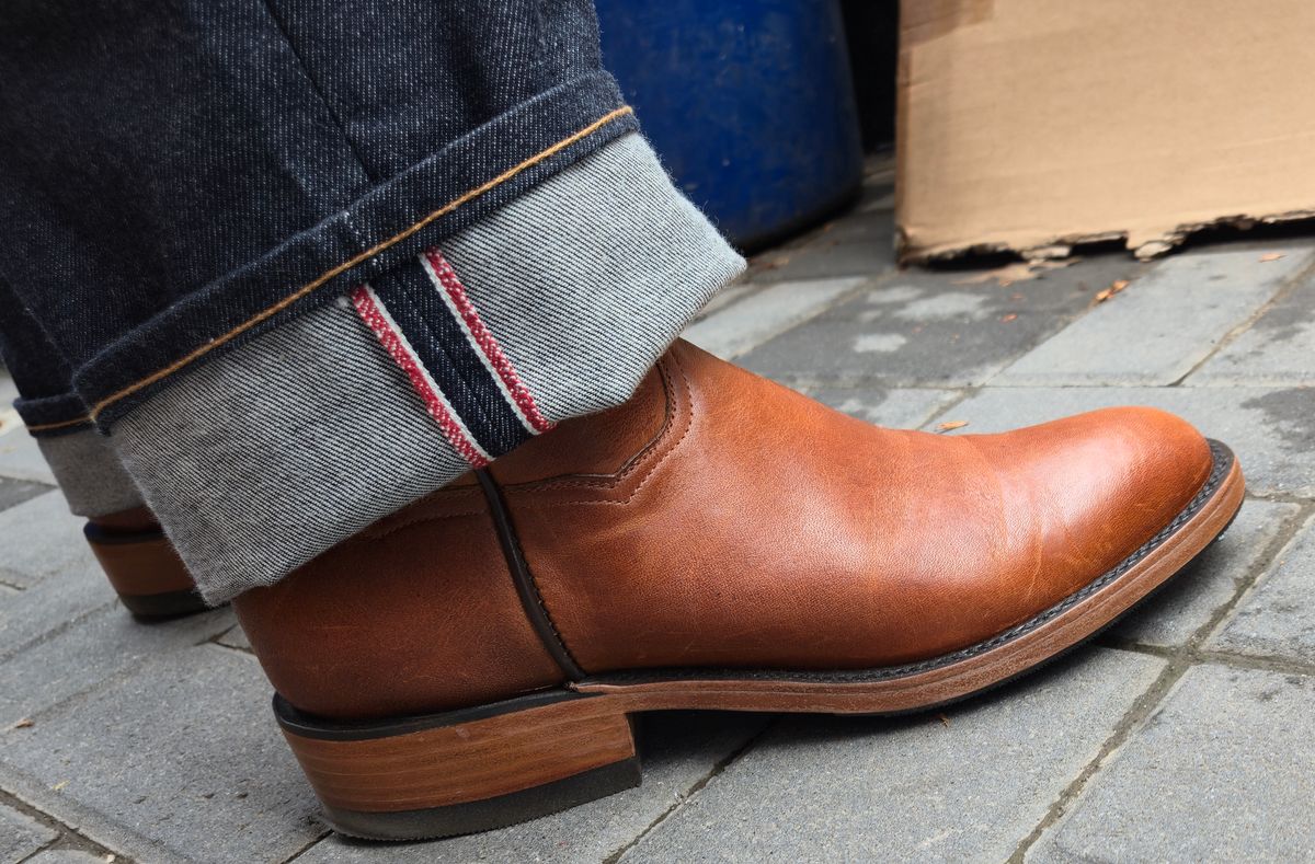 Photo by chuligani on July 7, 2026 of the BNV Boots Roper in Horween English Tan Cypress.