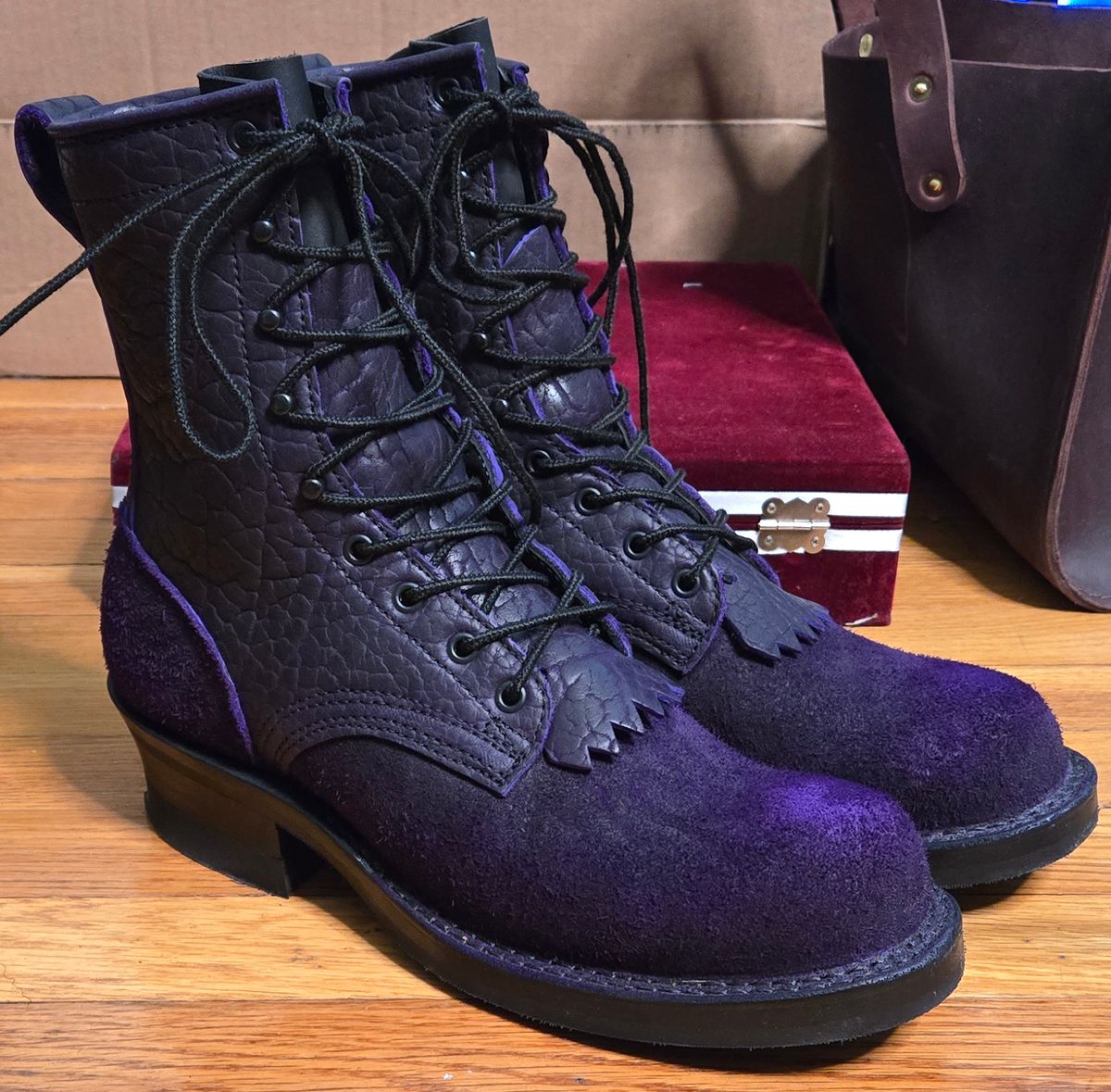 Photo by chuligani on February 22, 2026 of the Frank's Boots Front Range in Law Tanning Nightshade Big Horn Shrunken Bison.