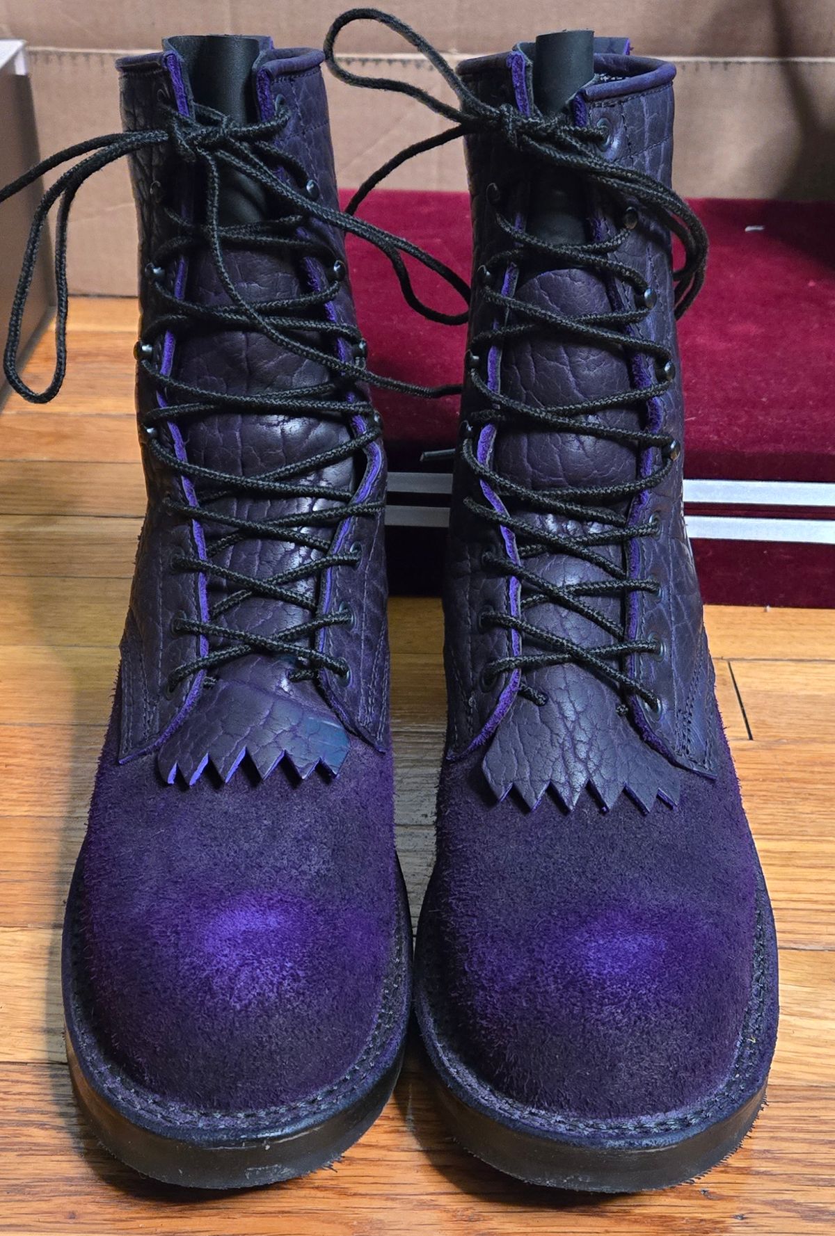 Photo by chuligani on February 22, 2026 of the Frank's Boots Front Range in Law Tanning Nightshade Big Horn Shrunken Bison.