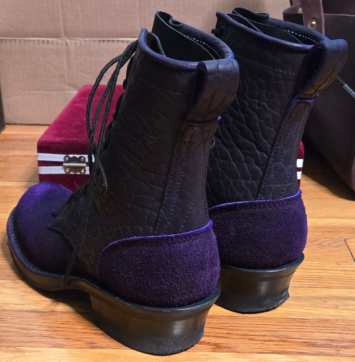 Photo by chuligani on February 22, 2026 of the Frank's Boots Front Range in Law Tanning Nightshade Big Horn Shrunken Bison.