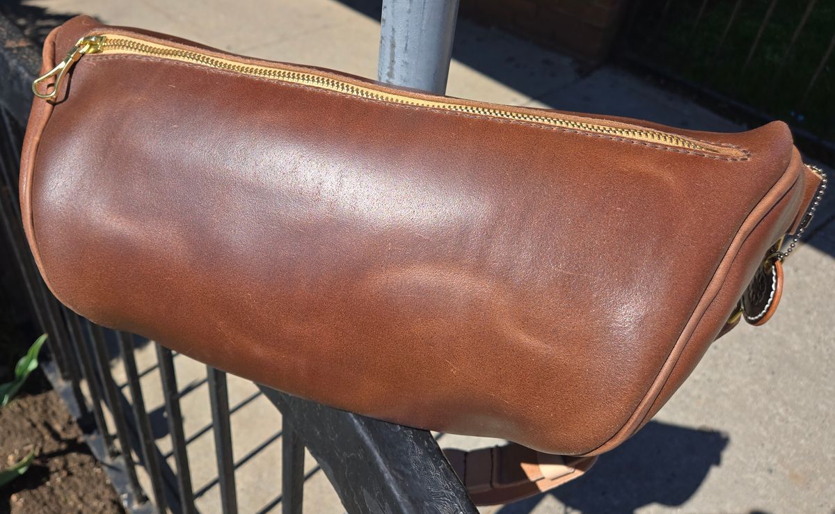 Photo by chuligani on May 1, 2026 of the Black Lotus Leather Sling Bag in Horween Natural Waxed Flesh & Hermann Oak Natural Belt Strap.