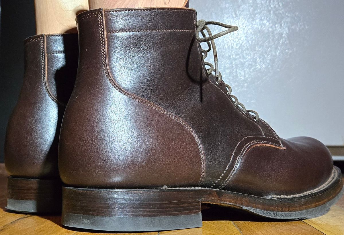 Photo by chuligani on November 24, 2025 of the Viberg Service Boot in Horween Dark Brown Wooly Chromexcel.