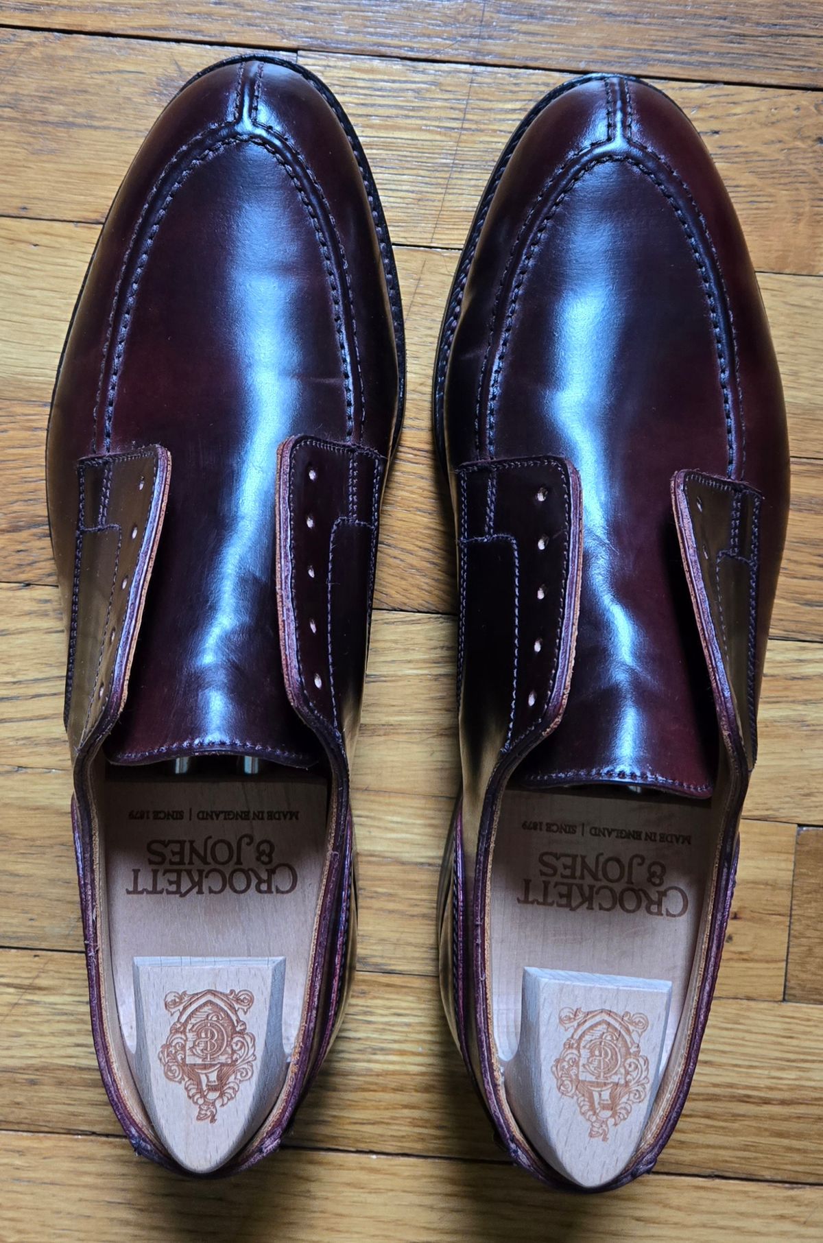 Photo by chuligani on September 7, 2025 of the Crockett & Jones Ascott 2 in Horween Color 8 Shell Cordovan.
