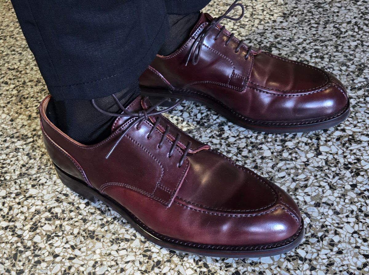 Photo by chuligani on February 14, 2026 of the Crockett & Jones Ascott 2 in Horween Color 8 Shell Cordovan.