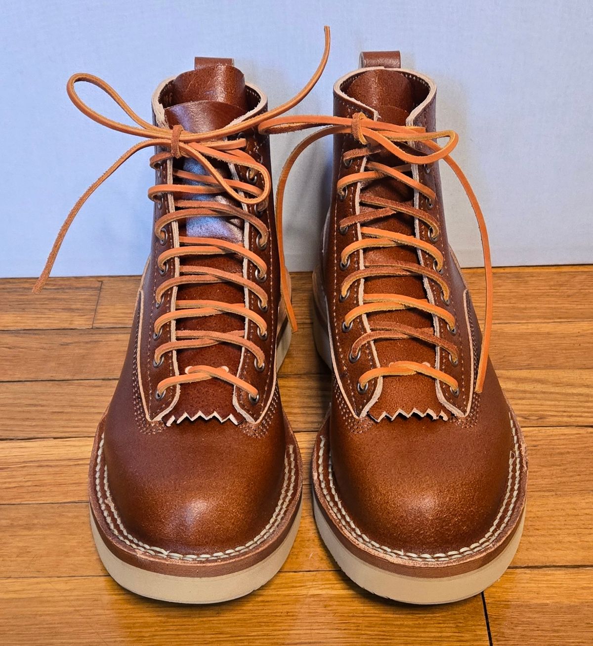Photo by chuligani on April 3, 2026 of the White's C350LTT-CS in Horween Tan Waxed Flesh Essex.