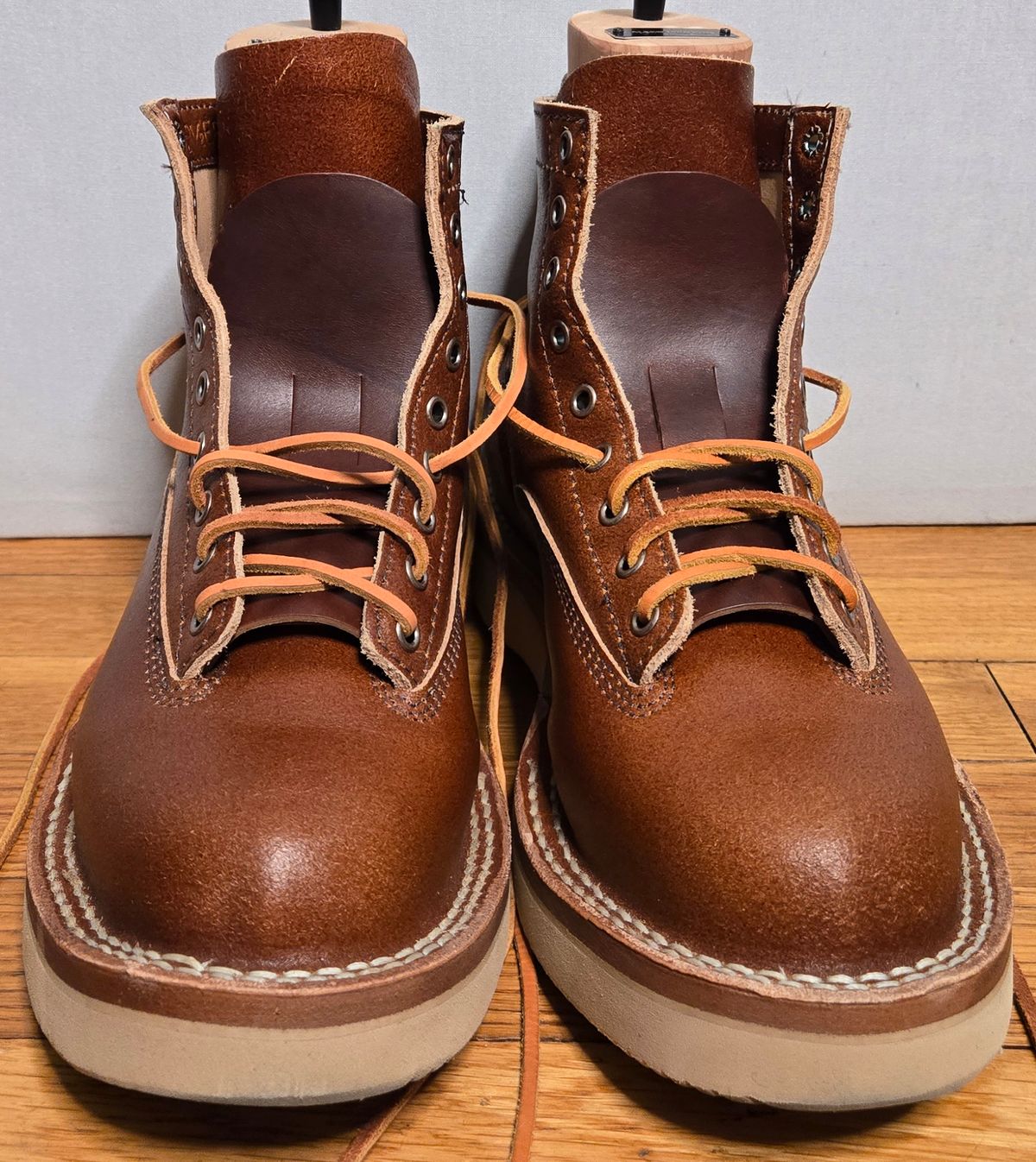 Photo by chuligani on May 6, 2026 of the White's C350LTT-CS in Horween Tan Waxed Flesh Essex.