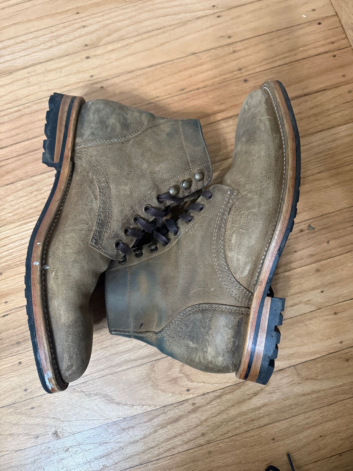 Photo by seconds_and_selvedge on November 6, 2025 of the Parkhurst The Allen in Gingembre Kudu.