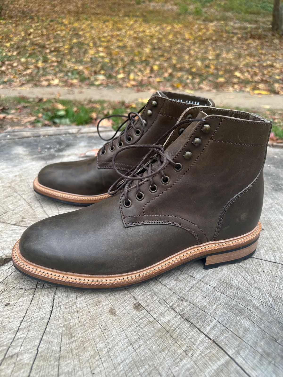 Photo by DenimKnight on November 1, 2024 of the Parkhurst The Allen in Maryam Asphalt Waxed Horsebutt.