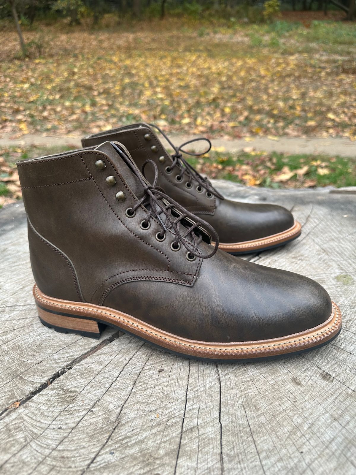 Photo by DenimKnight on November 1, 2024 of the Parkhurst The Allen in Maryam Asphalt Waxed Horsebutt.