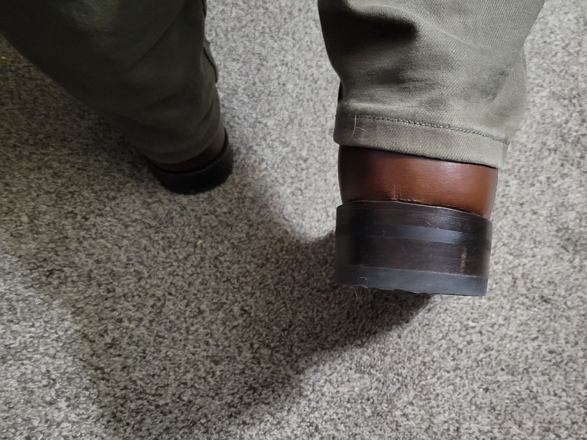 Photo by GrantR on November 4, 2025 of the Thursday Thursday / Heritage Captain in Thursday / Rustic Brown Pull Up.