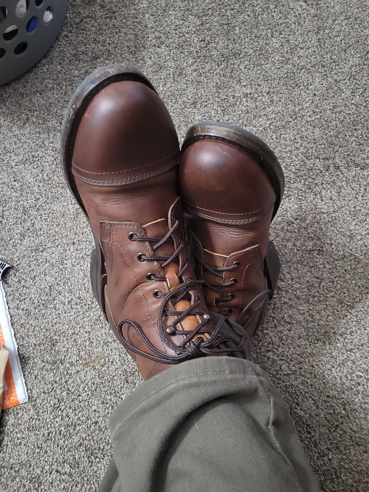 Photo by GrantR on January 6, 2026 of the Thursday Thursday / Heritage Captain in Thursday / Rustic Brown Pull Up.