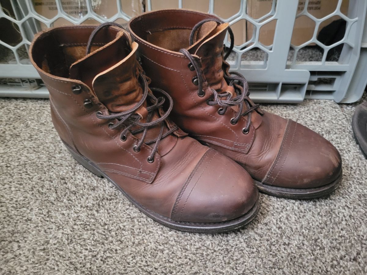 Photo by GrantR on February 3, 2026 of the Thursday Thursday / Heritage Captain in Thursday / Rustic Brown Pull Up.